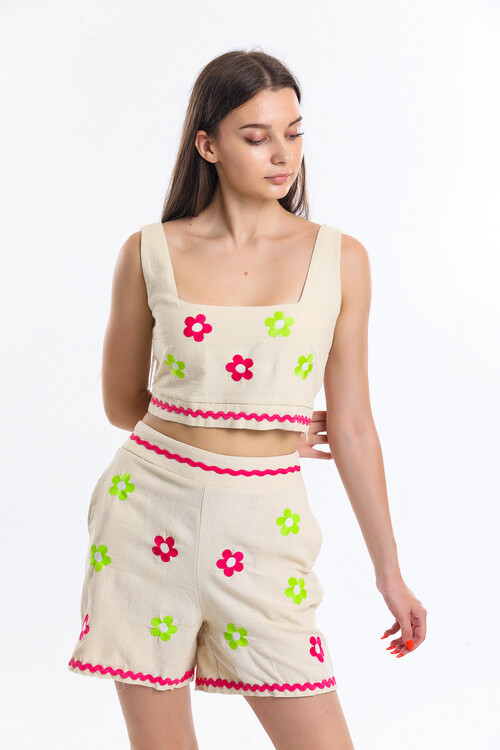 Nakışlı Yandan Fermuarlı Şerit Detaylı Cepli Şort Takım