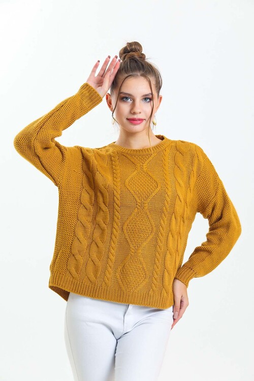 Önü Saç Örgülü Arkası Yırtmaçlı Bisiklet Yaka Örgülü Salaş Kazak