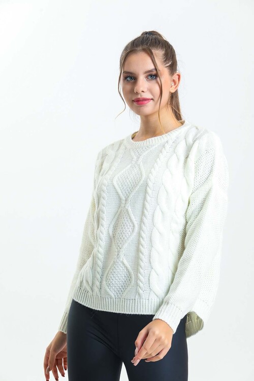 Önü Saç Örgülü Arkası Yırtmaçlı Bisiklet Yaka Örgülü Salaş Kazak