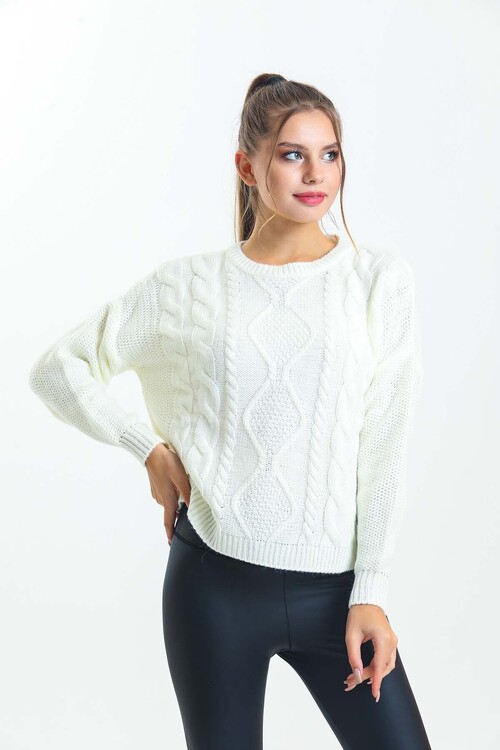 Önü Saç Örgülü Arkası Yırtmaçlı Bisiklet Yaka Örgülü Salaş Kazak