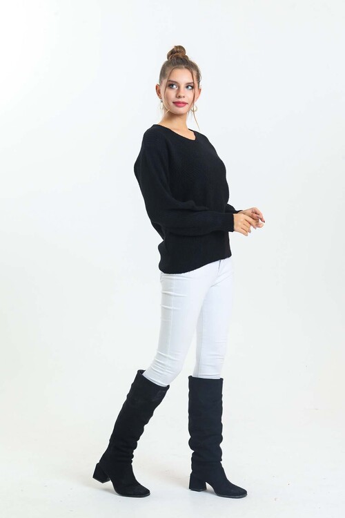 V Yaka Arkası Delikli Balon Kol Triko Kazak